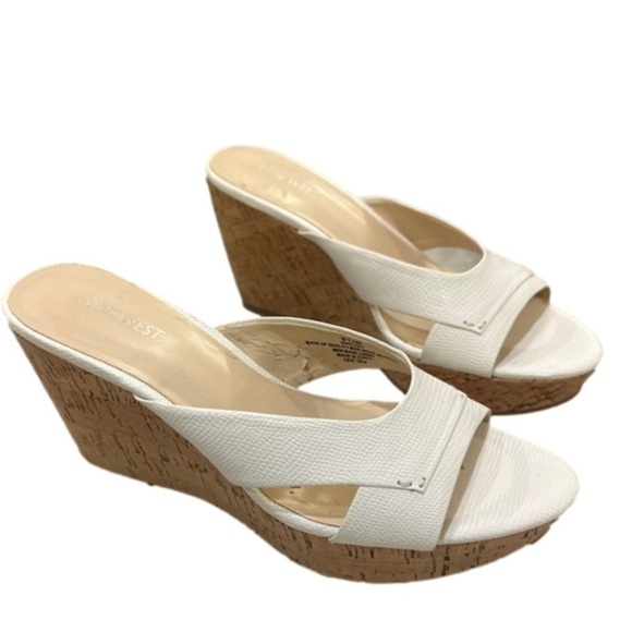Nine West Cork Wedges Slip On Open Toe White Sandals size 9.5 - Picture 1 of 11
